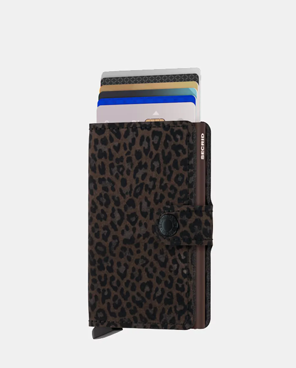 Коричневый кожаный держатель для карт Leo с защитой RFID Secrid
Коричневый кожаный держатель для карт Leo с защитой RFID Secrid