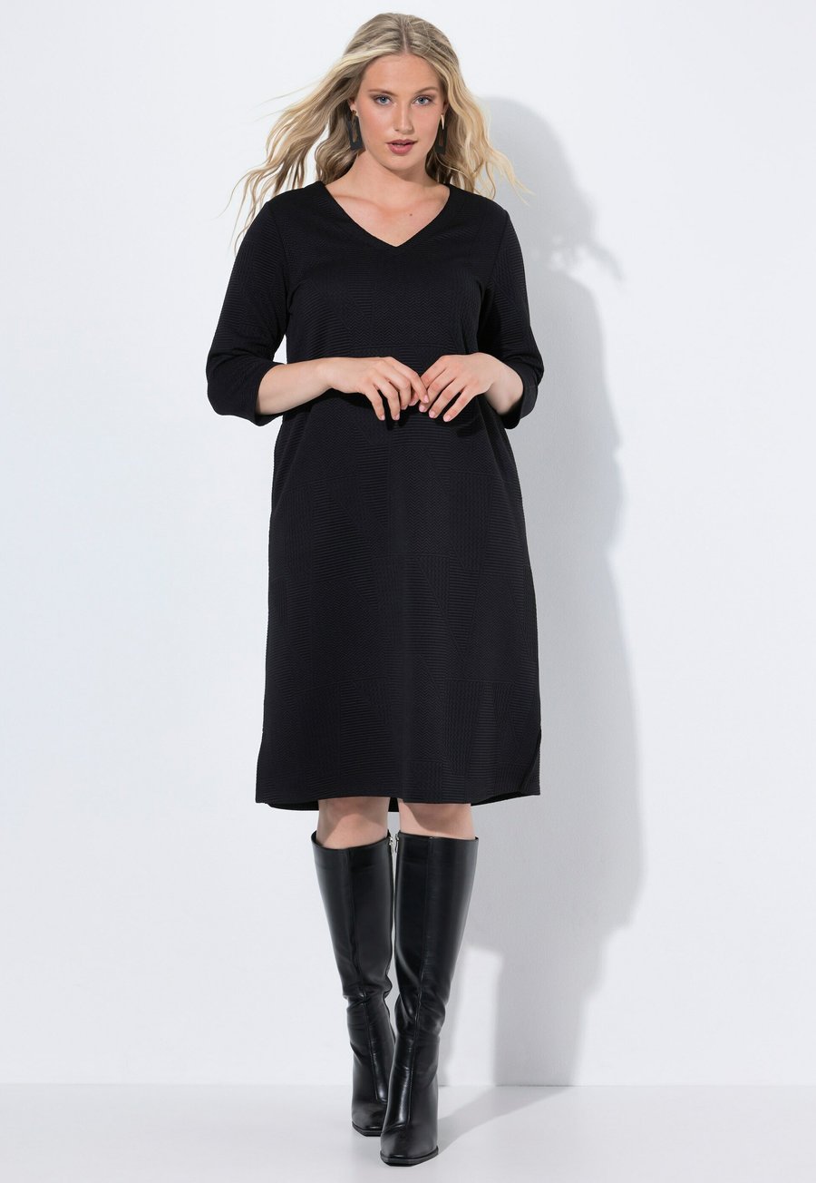 Платье Ulla Popken Jumper dress, Black
Платье Ulla Popken Jumper dress, Black