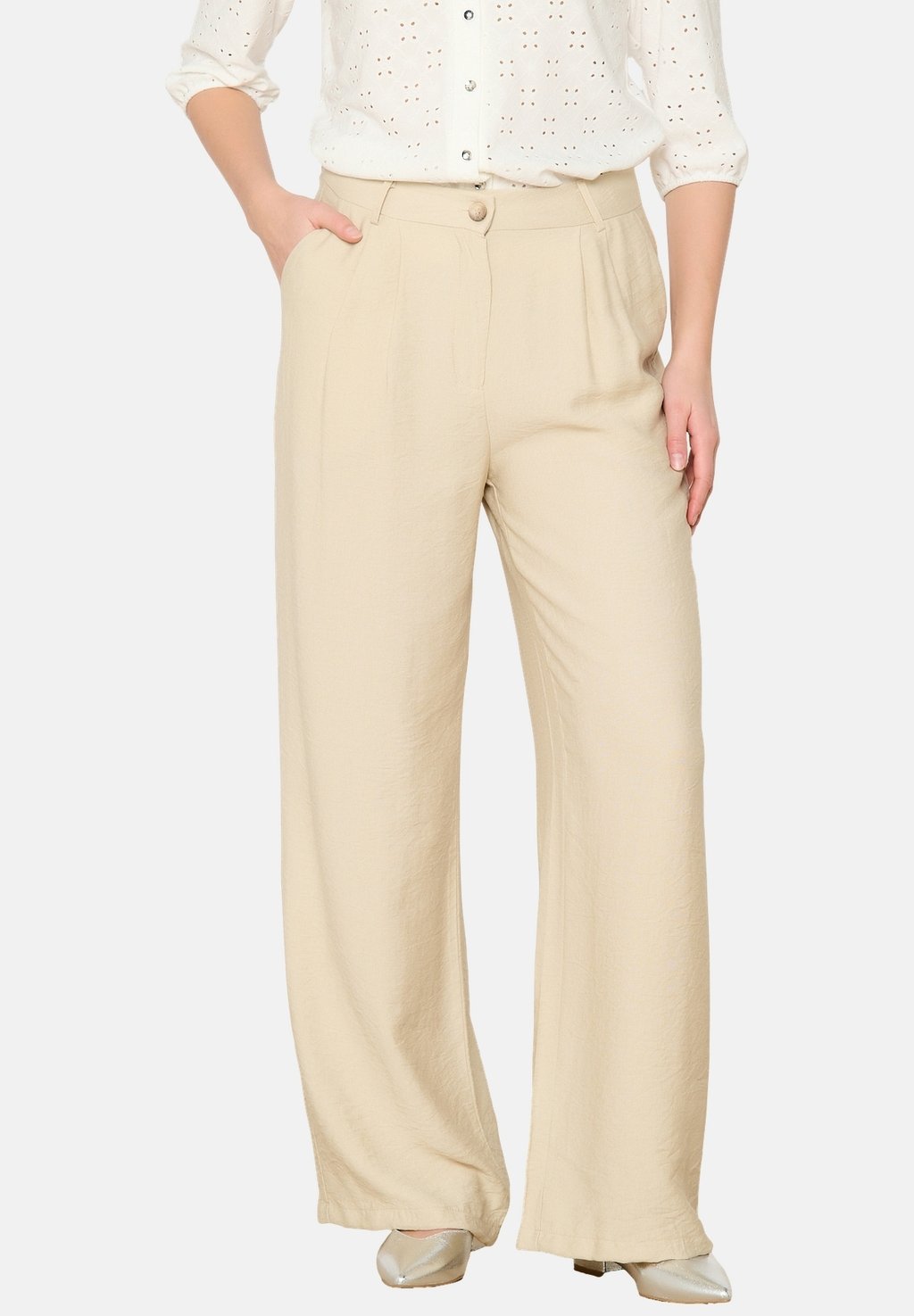 Брюки WIDE LolaLiza, бежевый
Брюки WIDE LolaLiza, бежевый