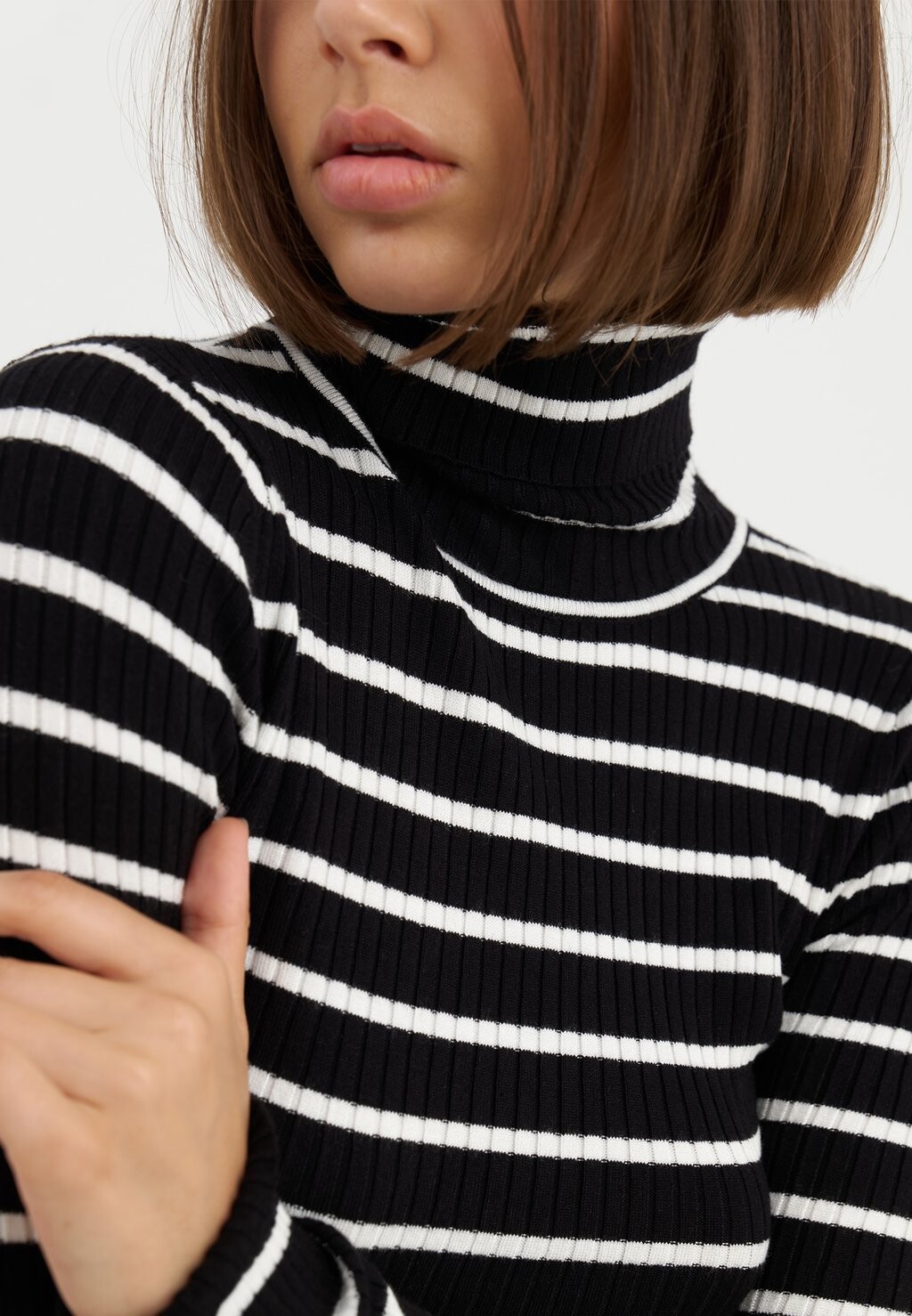 Джемпер Even&Odd, черный
Джемпер Even&Odd, черный