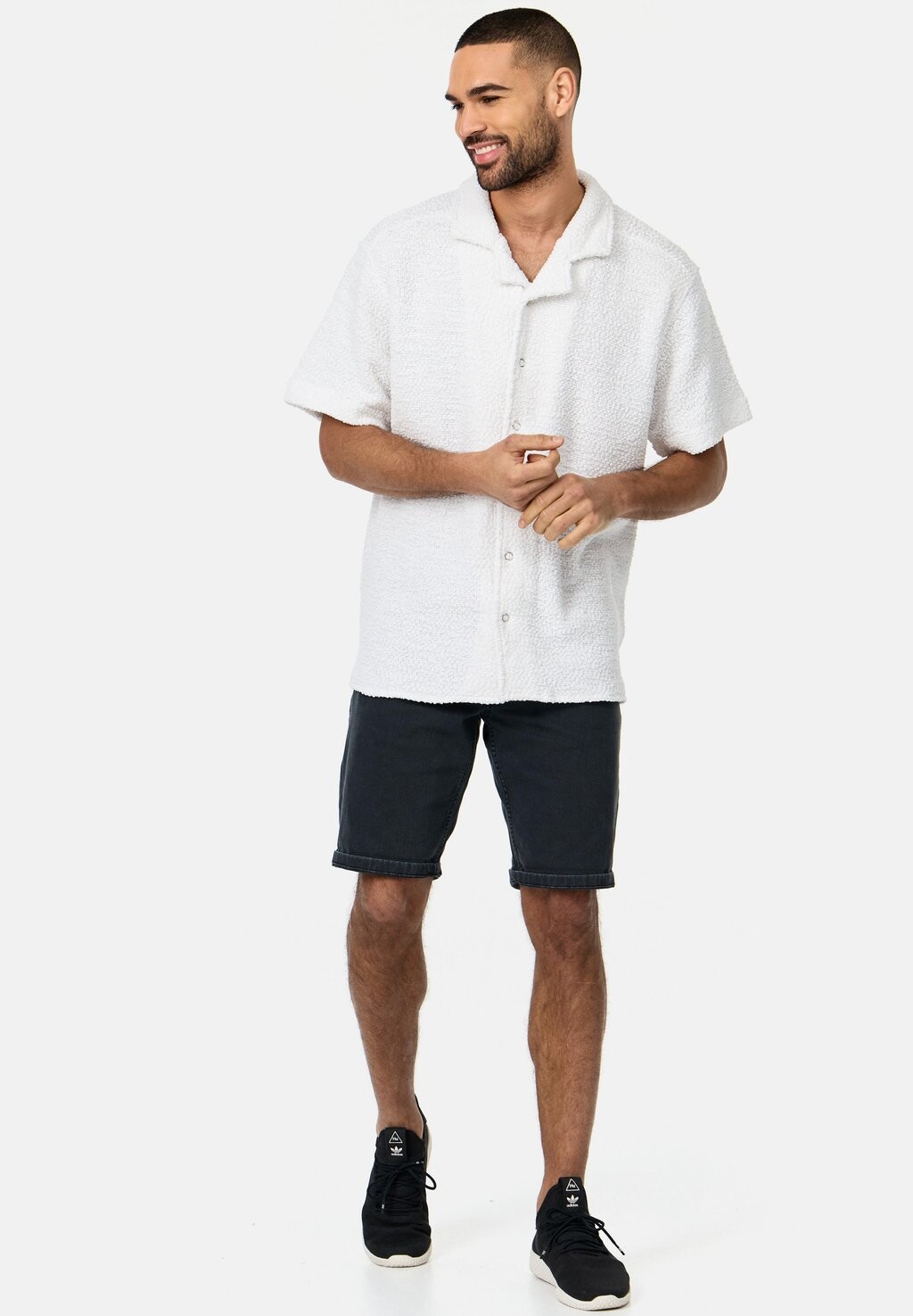 Рубашка INDICODE JEANS, кремово-белая
Рубашка INDICODE JEANS, кремово-белая