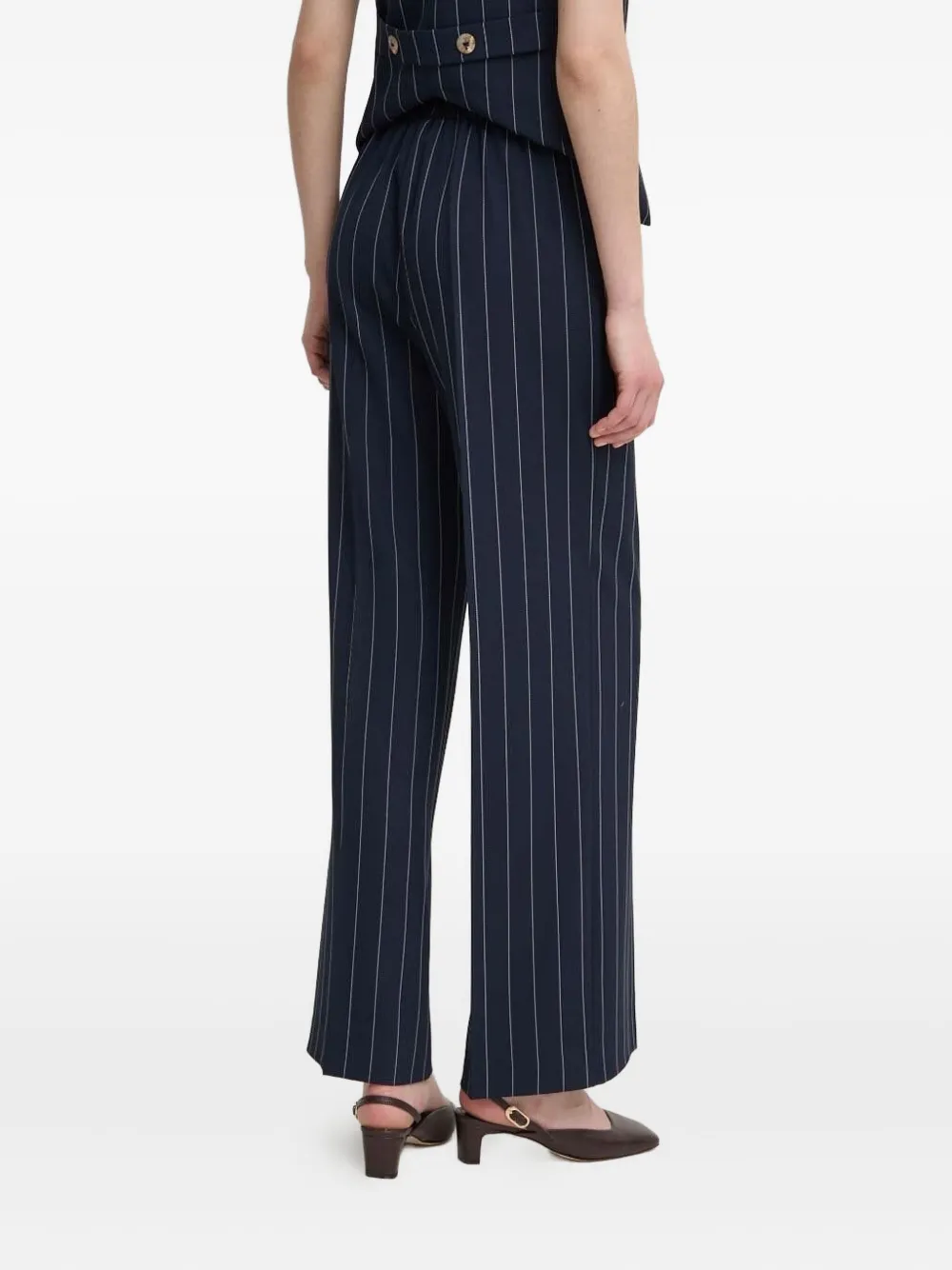 Брюки в тонкую полоску Sandro Ferrone, синий
Брюки в тонкую полоску Sandro Ferrone, синий