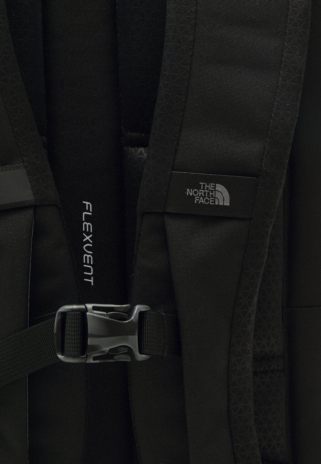 Треккинговый рюкзак JESTER The North Face, черный 
Треккинговый рюкзак JESTER The North Face, черный