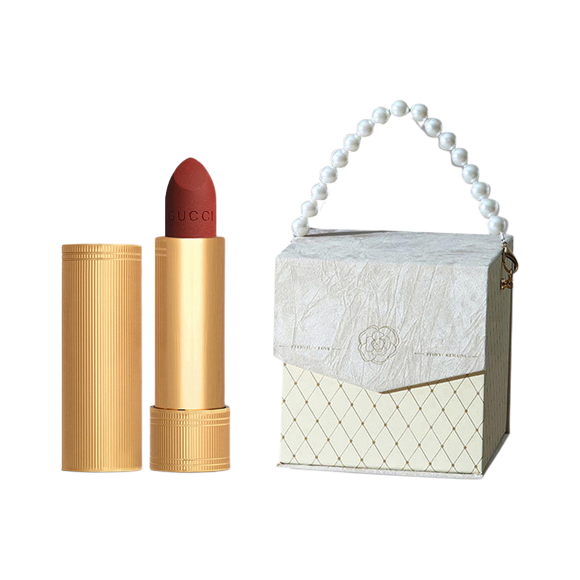 GUCCI Тонирующая помада в подарочной упаковке, кремовая увлажняющая, легко растушевывается, натуральный оттенок, не оставляет следов, подарок на день учителя
GUCCI Тонирующая помада в подарочной упаковке, кремовая увлажняющая, легко растушевывается, натуральный оттенок, не оставляет следов, подарок на день учителя