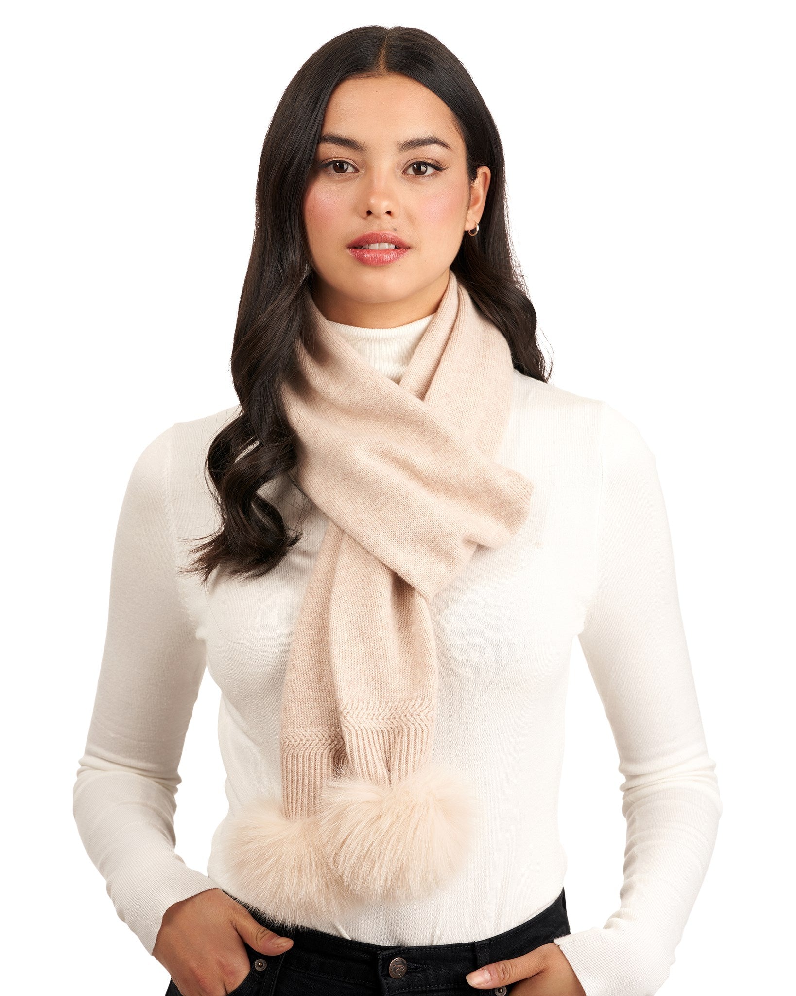 Вязаный кашемировый шарф с помпоном из лисы Gorski, светло-бежевый
Вязаный кашемировый шарф с помпоном из лисы Gorski, светло-бежевый