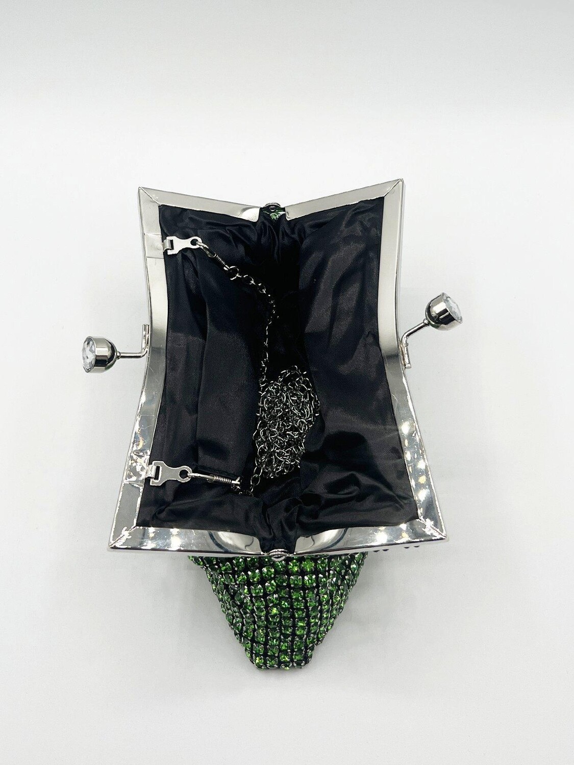 Зеленый клатч с кристаллами SVNX, зеленый
Зеленый клатч с кристаллами SVNX, зеленый