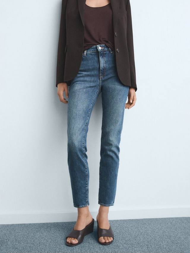 Джинсы Claudia Cotton Blend в стиле скинни Mango
Джинсы Claudia Cotton Blend в стиле скинни Mango