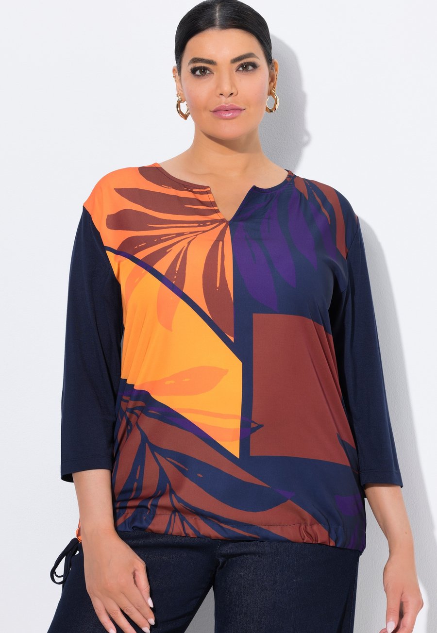 Топ Ulla Popken COLORBLOCK 3/4 SLEEVE , Marine/Dark Blue
Топ Ulla Popken COLORBLOCK 3/4 SLEEVE , Marine/Dark Blue