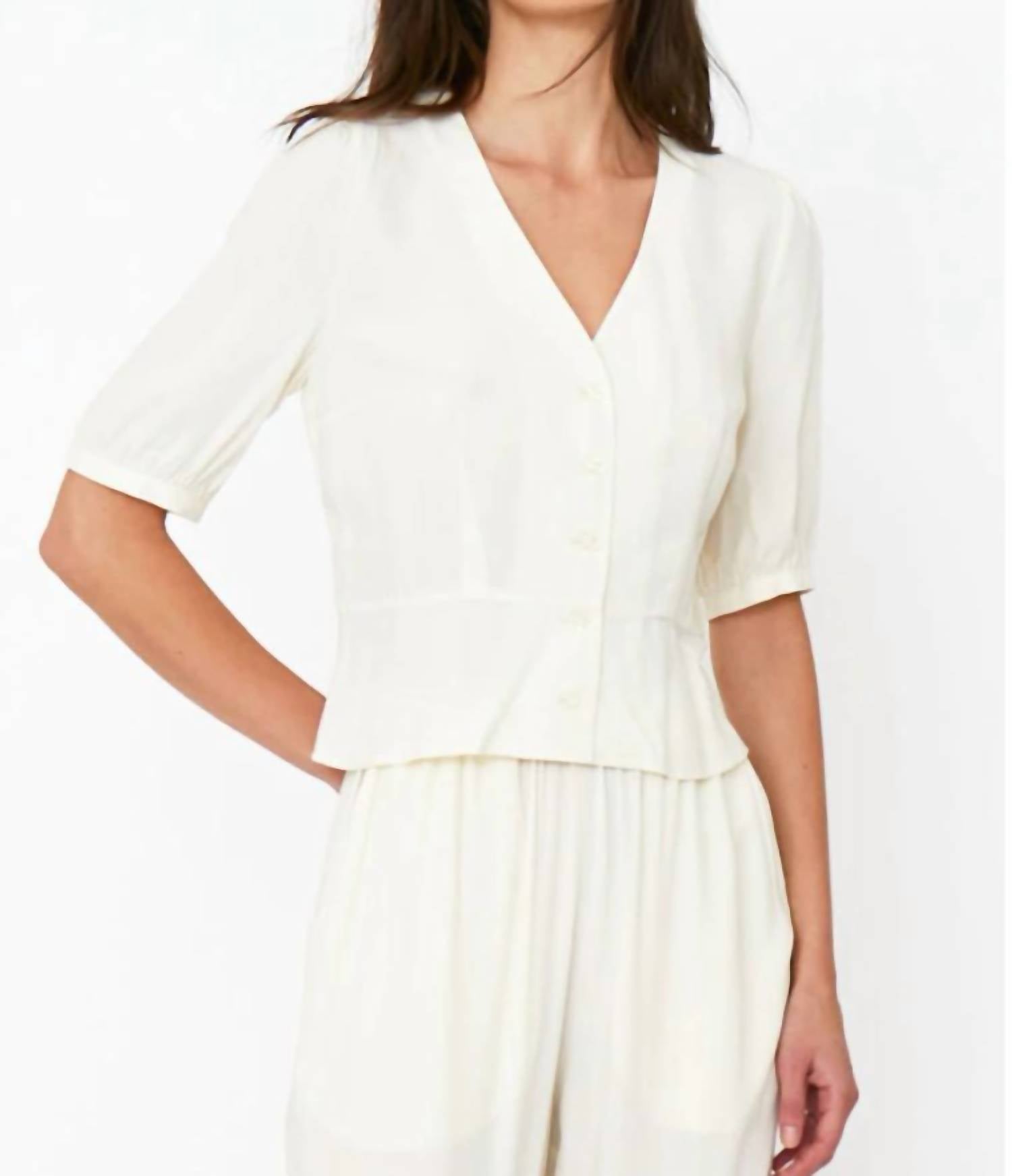 Топ Джейн в кремовом цвете KULE
Топ Джейн в кремовом цвете KULE