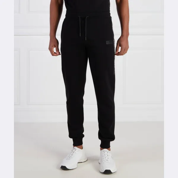 Комфортные спортивные штаны Karl Lagerfeld, черный
Комфортные спортивные штаны Karl Lagerfeld, черный