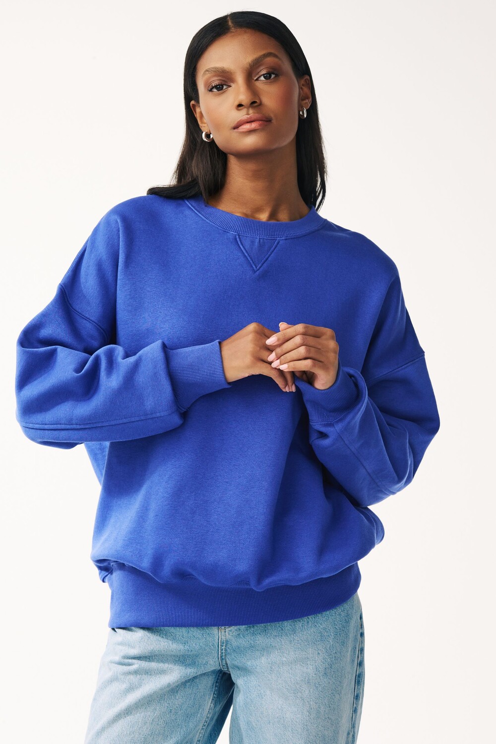 Удлиненный свитшот с круглым вырезом из плотной ткани оверсайз Next, синий
Удлиненный свитшот с круглым вырезом из плотной ткани оверсайз Next, синий