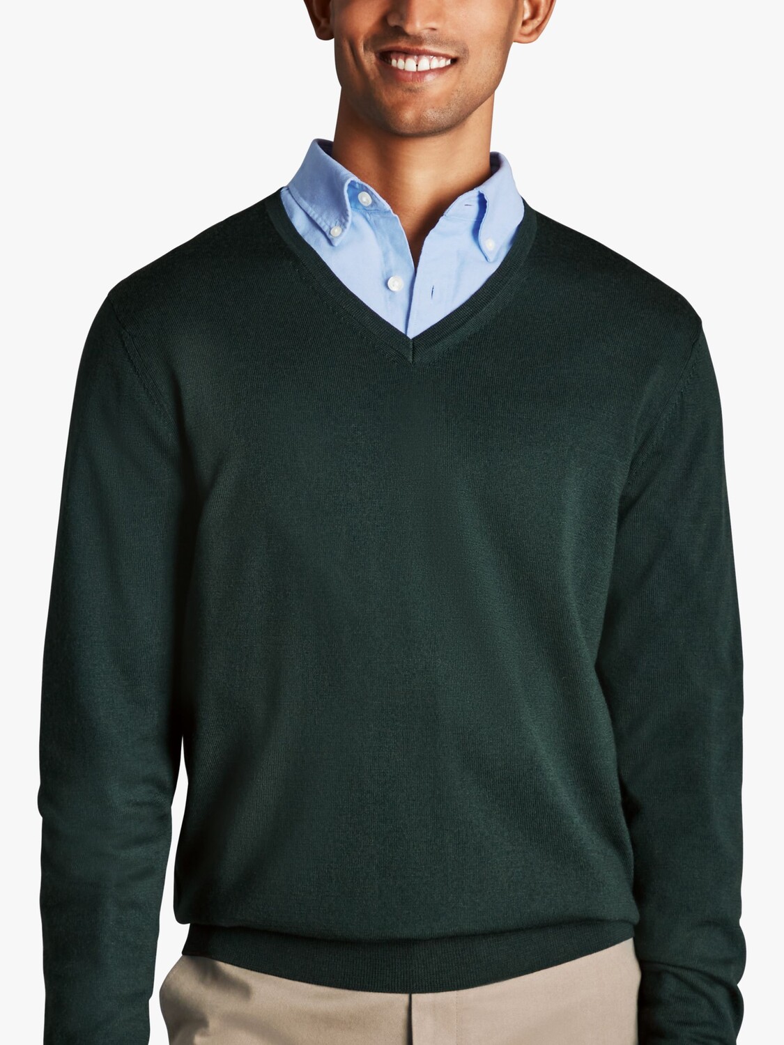 Джемпер Charles Tyrwhitt из мериносовой шерсти с v-образным вырезом, лесно-зеленый
Джемпер Charles Tyrwhitt из мериносовой шерсти с v-образным вырезом, лесно-зеленый