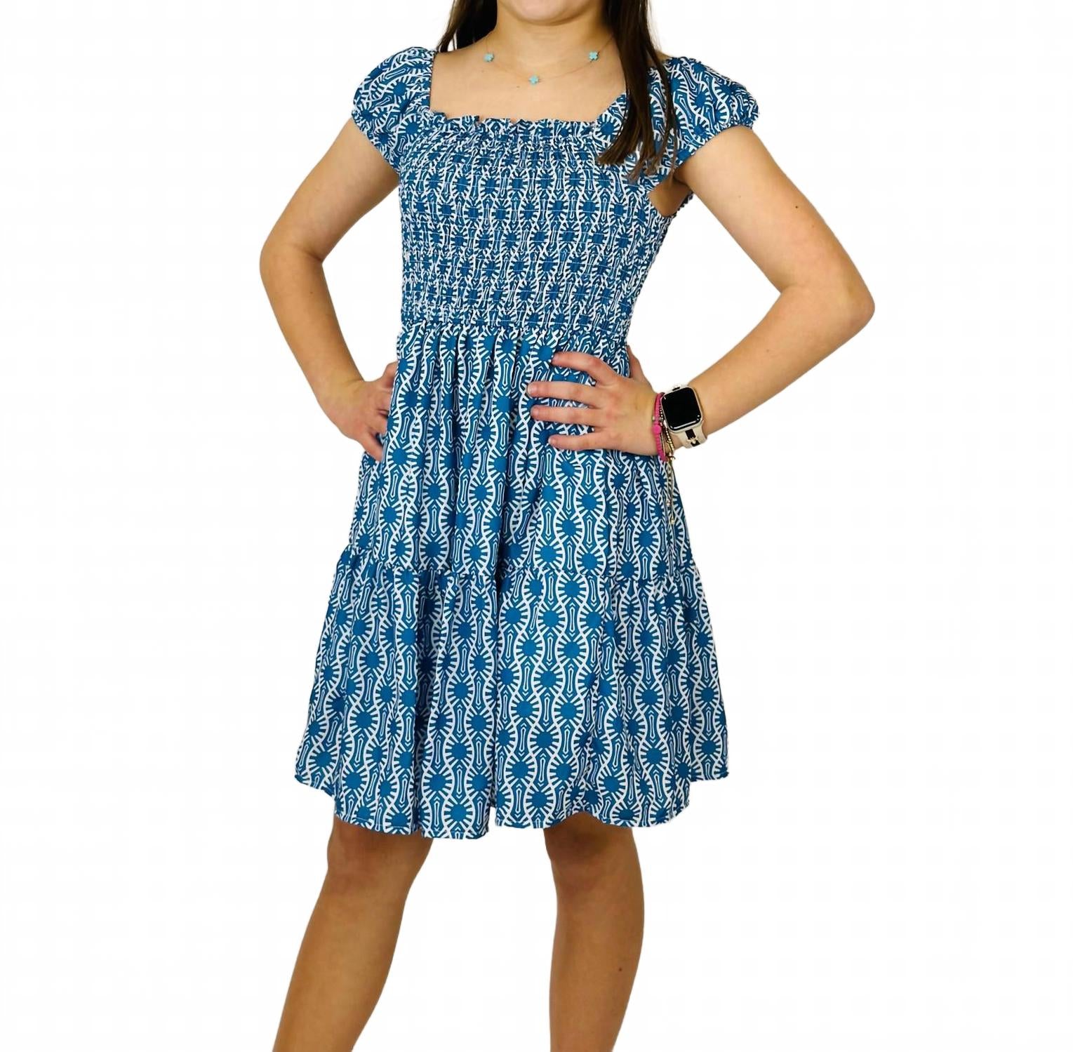 Детское платье с геометрическим принтом и ярусами в голубом цвете Tweenstyle
Детское платье с геометрическим принтом и ярусами в голубом цвете Tweenstyle