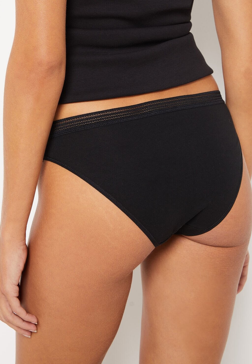 Трусы JACK LACE Etam, черный
Трусы JACK LACE Etam, черный