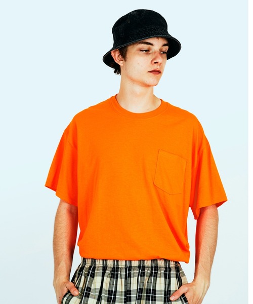 C.E.L.STORE Футболка с короткими рукавами и карманом, GILDAN, оранжевый
C.E.L.STORE Футболка с короткими рукавами и карманом, GILDAN, оранжевый