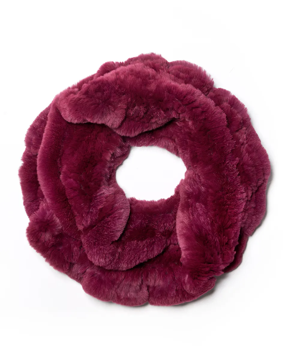 Бордовый шарф-бесконечность и варежки из волос рекса Maximilian
Бордовый шарф-бесконечность и варежки из волос рекса Maximilian
