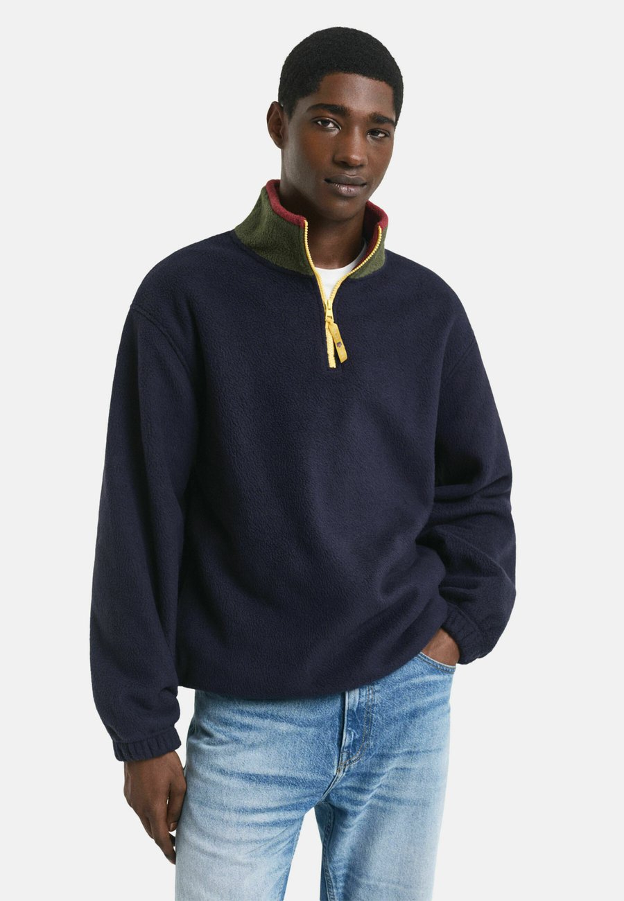 Джемпер GANT Fleece jumper, Evening Blue/Blue
Джемпер GANT Fleece jumper, Evening Blue/Blue
