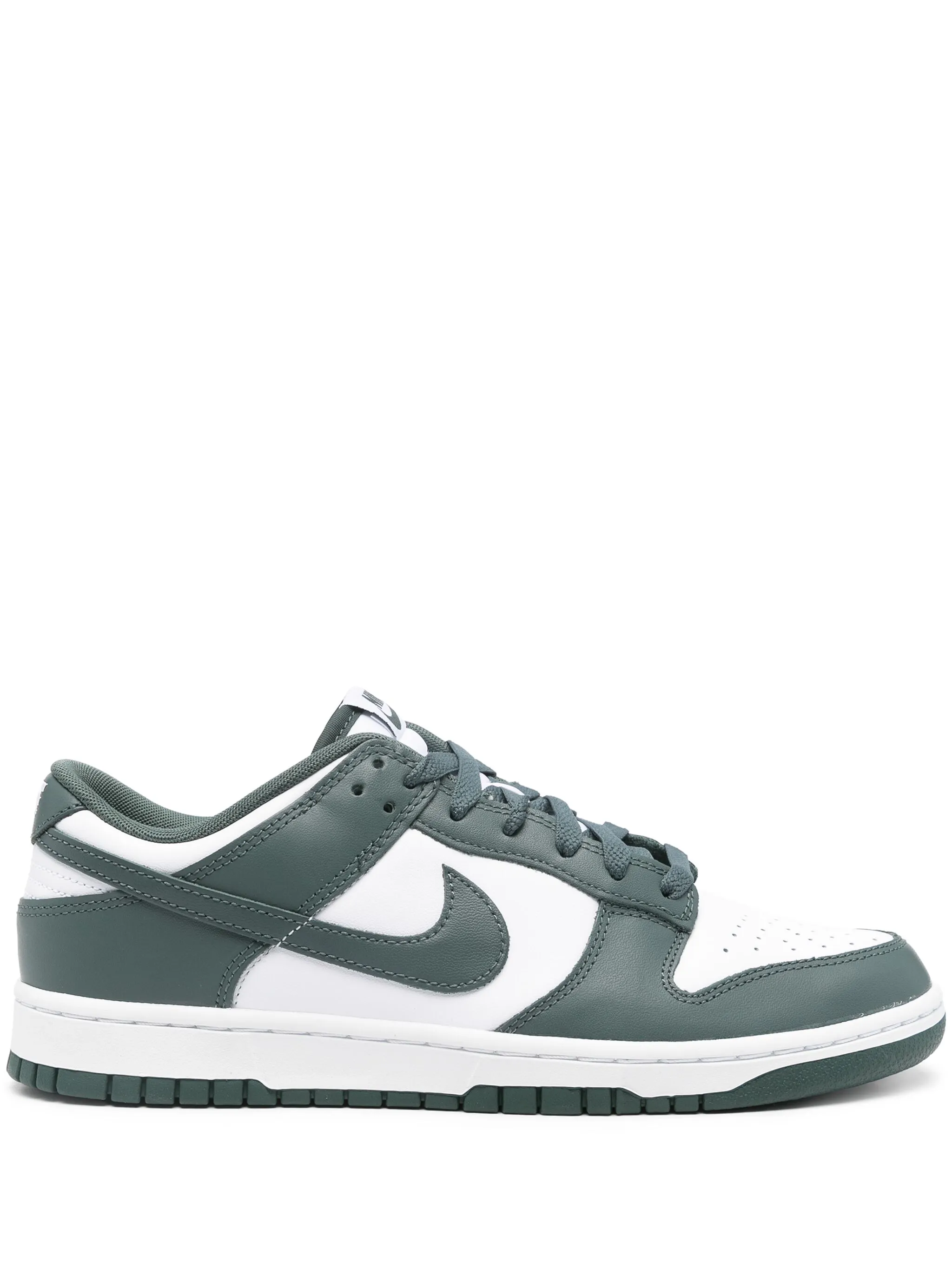 Кроссовки Dunk Low Retro Nike, зеленый
Кроссовки Dunk Low Retro Nike, зеленый