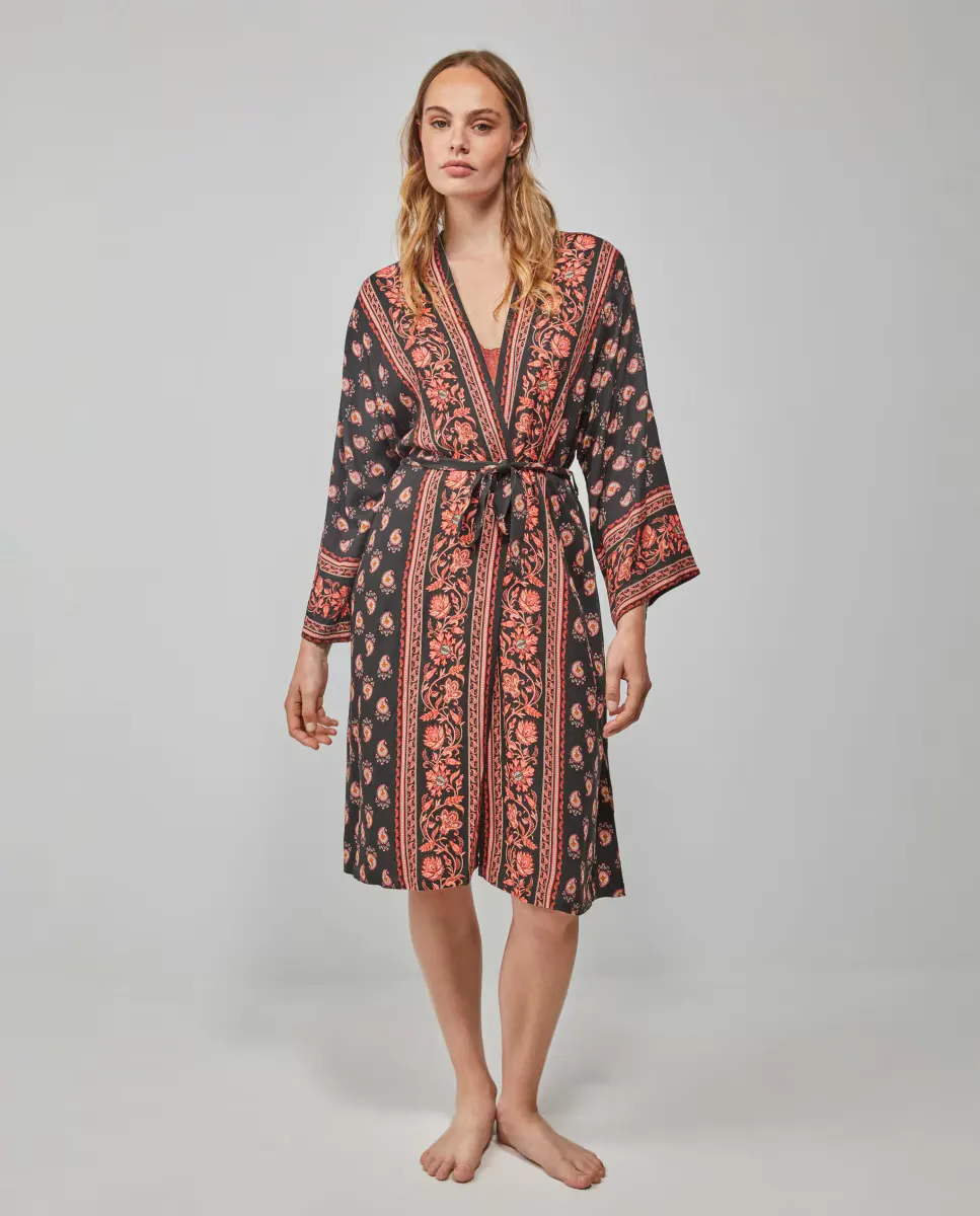 Женский халат с принтом пейсли и поясом Gisela, многоцветный
Женский халат с принтом пейсли и поясом Gisela, многоцветный