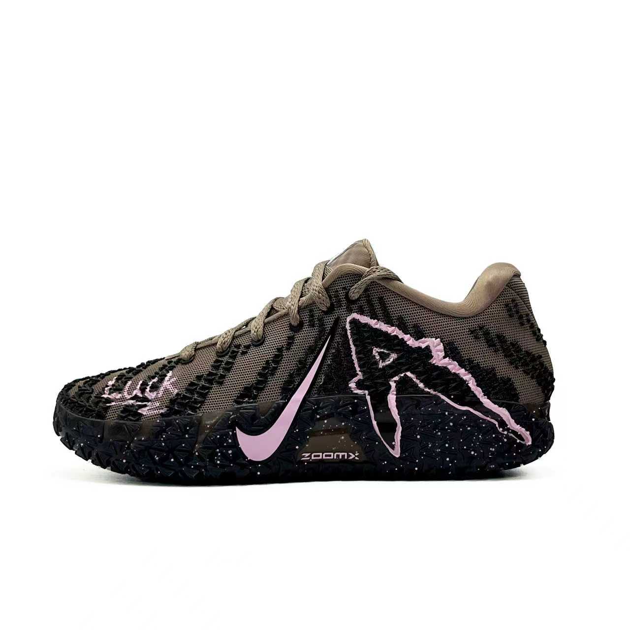 Ja Morant 3 Dark Pink Hunter амортизация поддержка низкие баскетбольные кроссовки мужские коричневый розовый Nike, черный
Ja Morant 3 Dark Pink Hunter амортизация поддержка низкие баскетбольные кроссовки мужские коричневый розовый Nike, черный