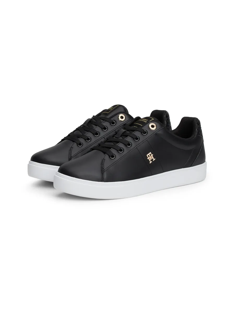 Кроссовки на платформе Tommy Hilfiger "ELEVATED ESSENT SNEAKER MONOGRAM", шнуровка, повседневная обувь, полуботинки с мягкой кромкой голенища, черный
Кроссовки на платформе Tommy Hilfiger "ELEVATED ESSENT SNEAKER MONOGRAM", шнуровка, повседневная обувь, полуботинки с мягкой кромкой голенища, черный