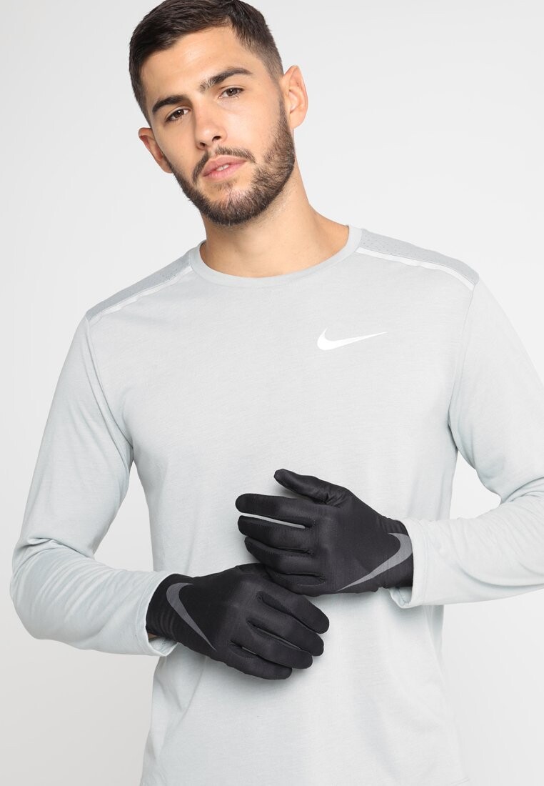 Перчатки BASE LAYER GLOVES UNISEX Nike, черный/темно-серый
Перчатки BASE LAYER GLOVES UNISEX Nike, черный/темно-серый