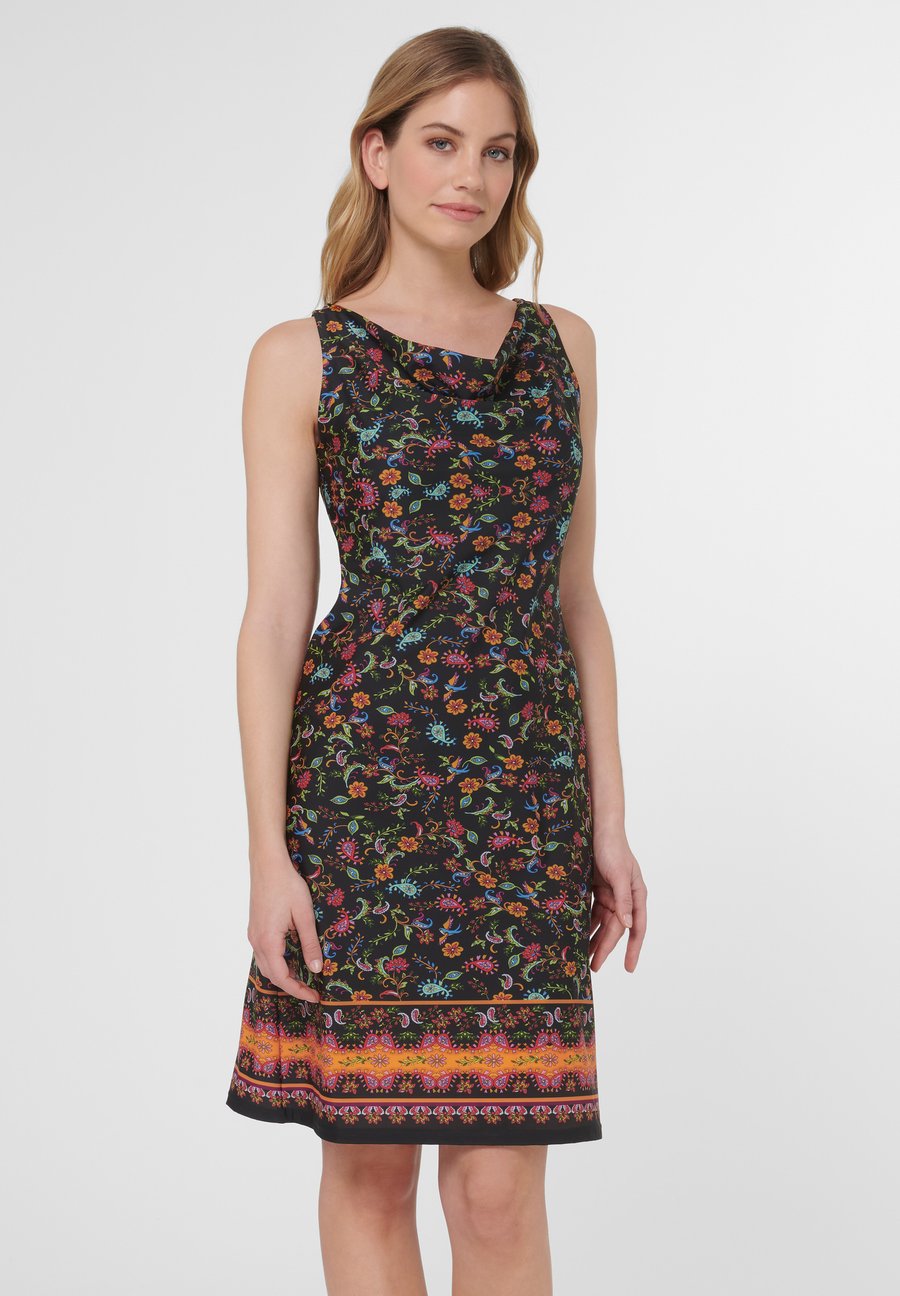 Платье MADELEINE Day dress, Black Multicolor/Black
Платье MADELEINE Day dress, Black Multicolor/Black