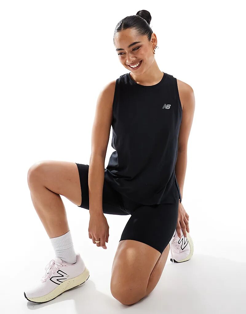 Майка Heathertech Sport Essentials черного цвета New Balance
Майка Heathertech Sport Essentials черного цвета New Balance