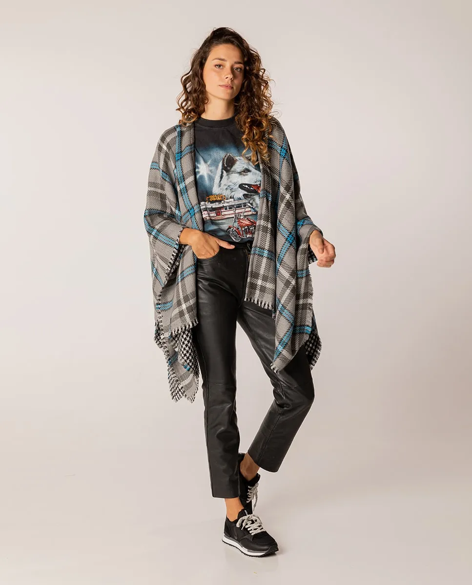 Женская двусторонняя клетчатая куртка черного цвета Abbacino, черный
Женская двусторонняя клетчатая куртка черного цвета Abbacino, черный