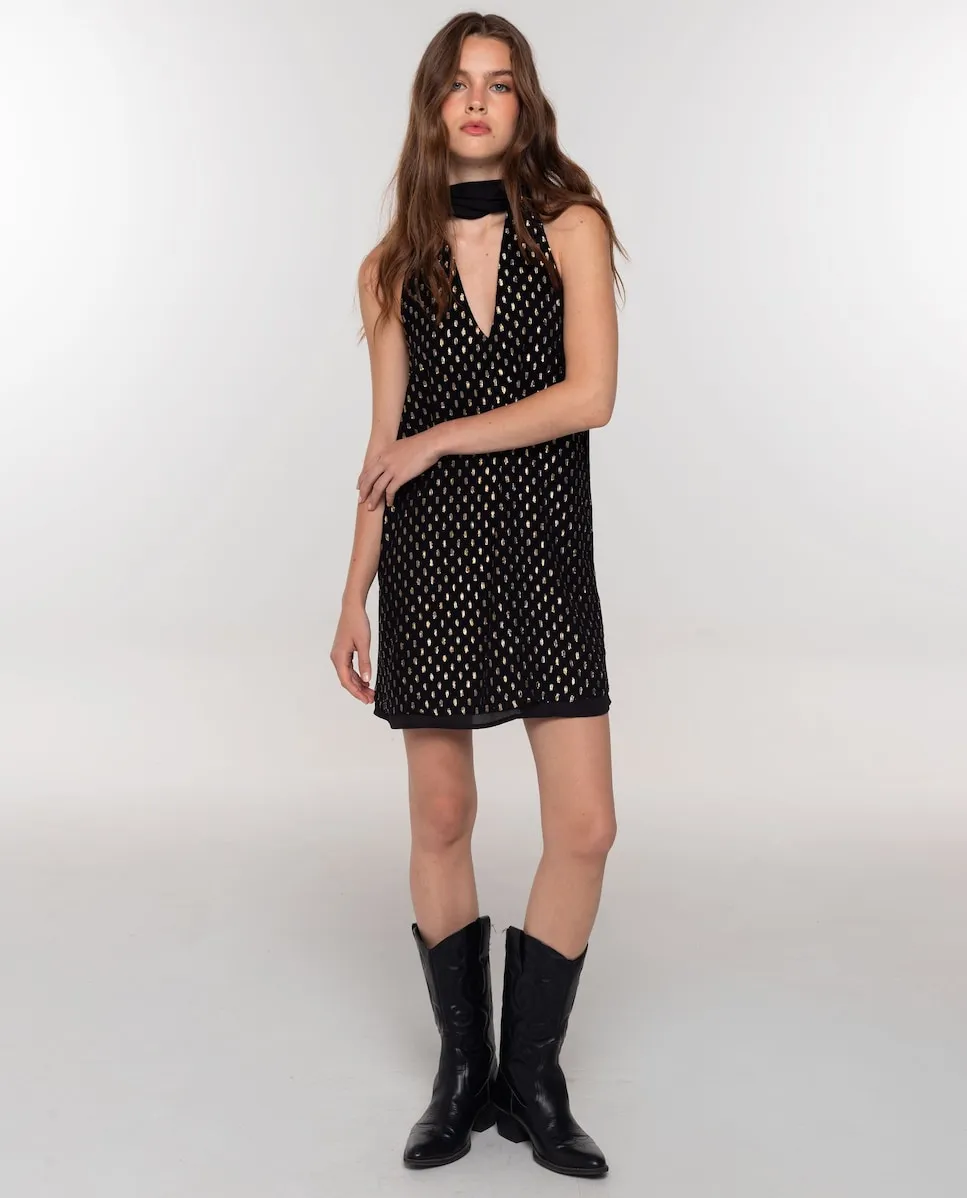 Короткое платье с завязкой на шее и золотыми деталями The-Are
Короткое платье с завязкой на шее и золотыми деталями The-Are