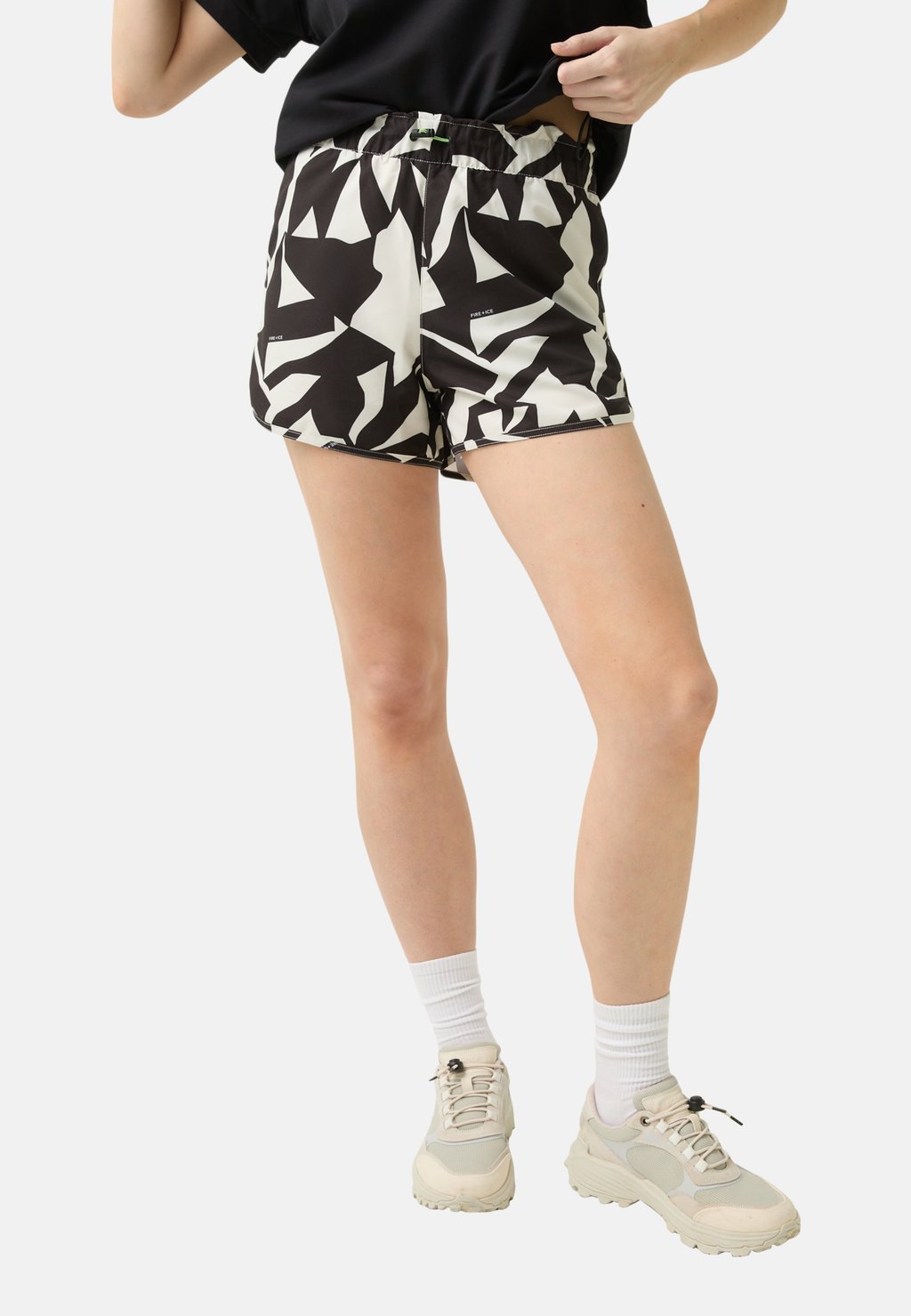 Шорты FUNKTIONS WEDIS Bogner Fire + Ice, черный 
Шорты FUNKTIONS WEDIS Bogner Fire + Ice, черный