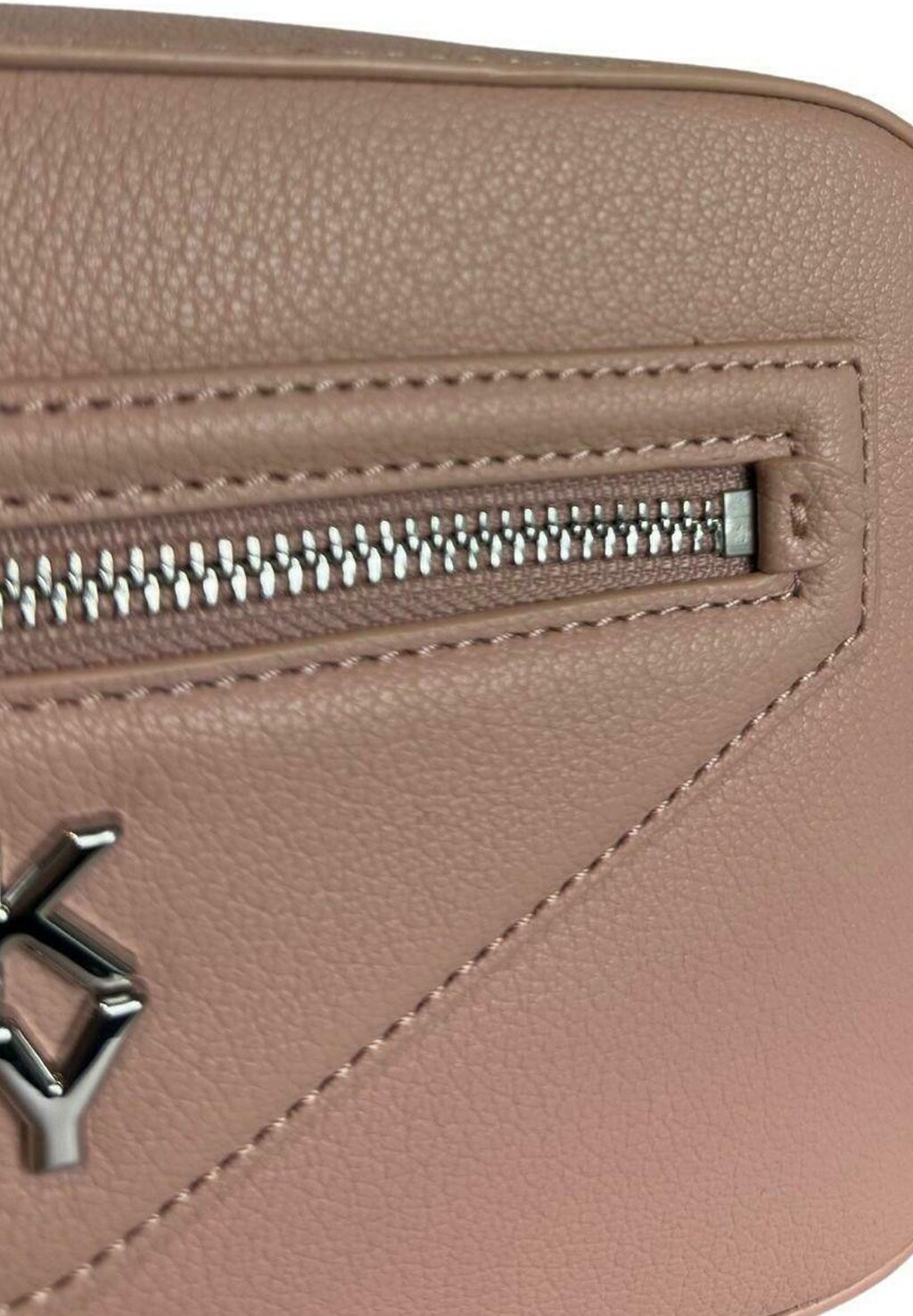 Сумка через плечо DKNY, цвет Nude, Бежевый, Сумка через плечо DKNY, цвет Nude
Сумка через плечо DKNY, цвет Nude, Бежевый, Сумка через плечо DKNY, цвет Nude