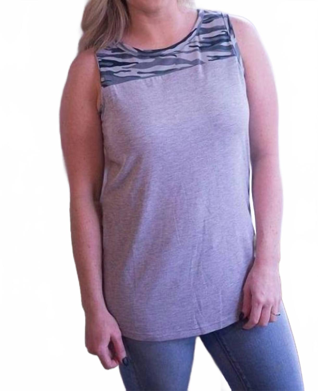 Камуфляжный топ в сером цвете Shirley Stone, серый
Камуфляжный топ в сером цвете Shirley Stone, серый