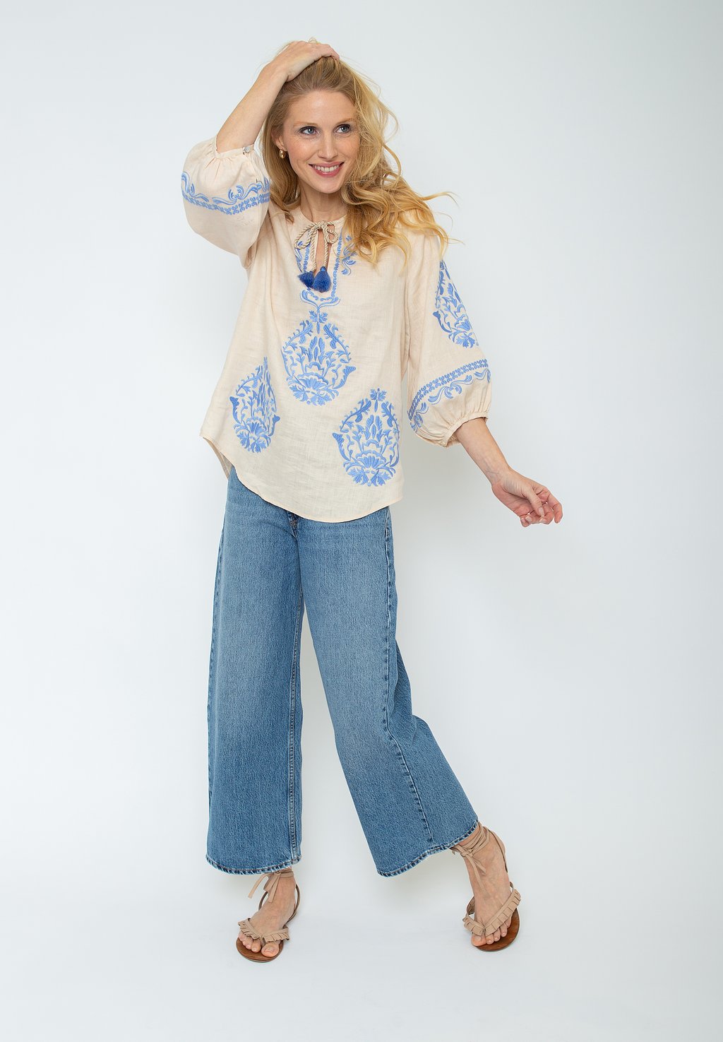 Блуза Emily van den Bergh, песочный
Блуза Emily van den Bergh, песочный