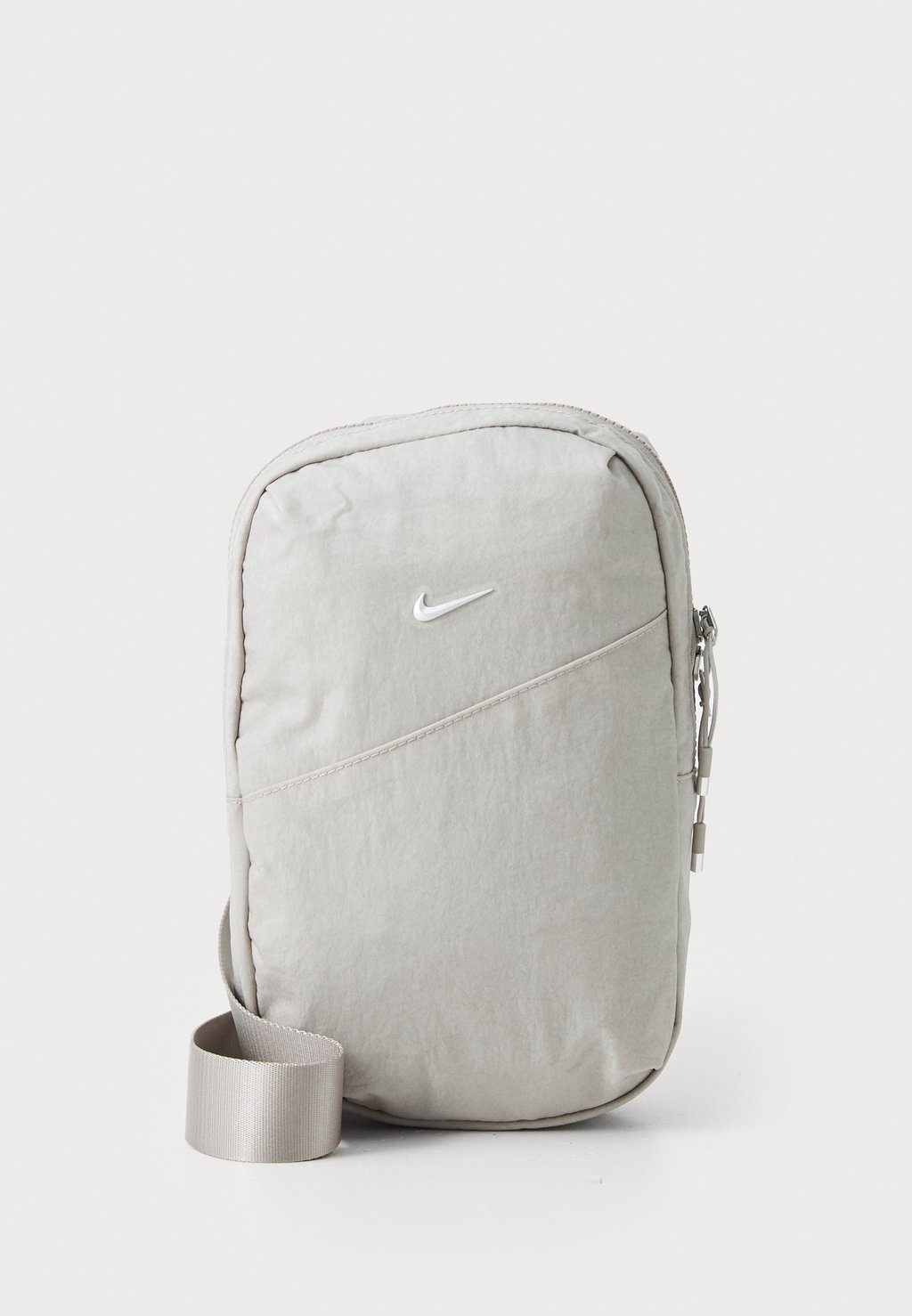 Сумка через плечо AURA CROSSBODY UNISEX Nike Sportswear, серый
Сумка через плечо AURA CROSSBODY UNISEX Nike Sportswear, серый