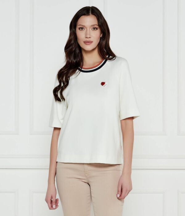 Футболка женская Marc Cain свободного кроя с длинным рукавом и окантовкой, экрю
Футболка женская Marc Cain свободного кроя с длинным рукавом и окантовкой, экрю