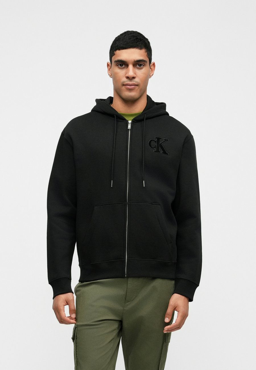 Толстовка Calvin Klein Jeans GIFT GIVING, Black
Толстовка Calvin Klein Jeans GIFT GIVING, Black