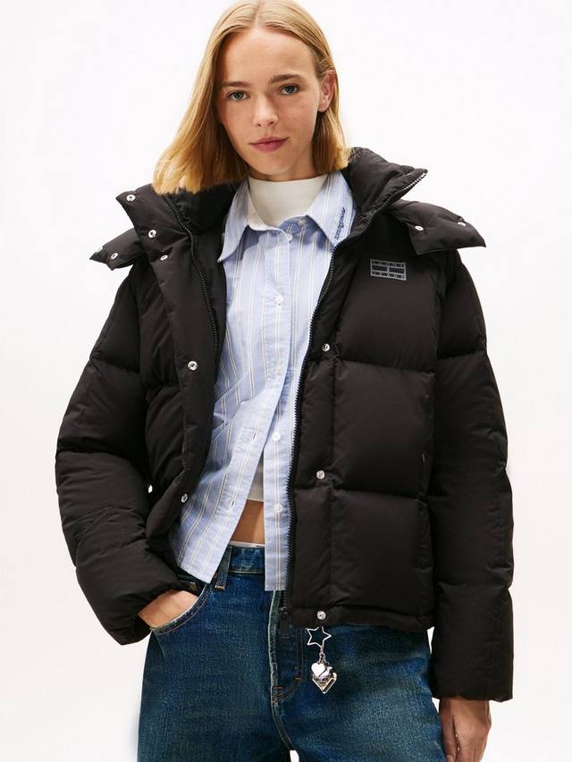 Tommy Jeans Alaska Shiny Down удлиненная пуховая куртка Tommy Hilfiger, Black
Tommy Jeans Alaska Shiny Down удлиненная пуховая куртка Tommy Hilfiger, Black