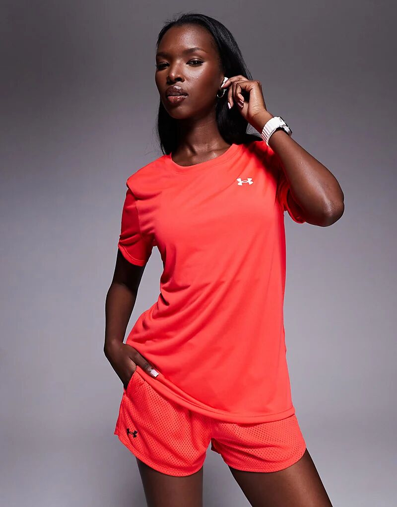 Футболка Under Armour Tech в цвете «гонщик красный»
Футболка Under Armour Tech в цвете «гонщик красный»