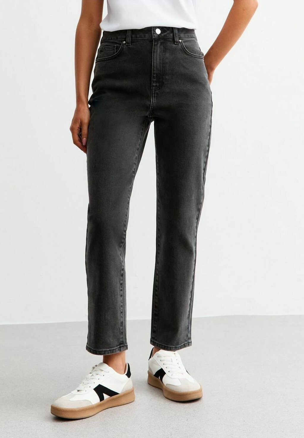 Джинсы прямого кроя HANNAH New Look, черный
Джинсы прямого кроя HANNAH New Look, черный