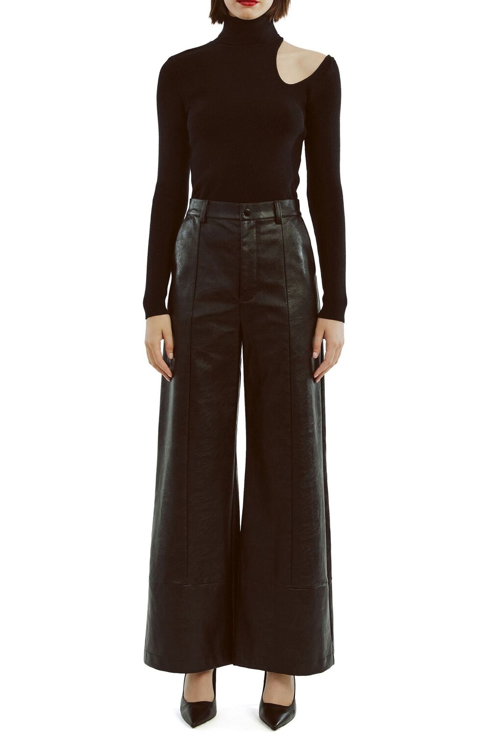 Асимметричный трикотажный топ Olesa Bardot, черный
Асимметричный трикотажный топ Olesa Bardot, черный