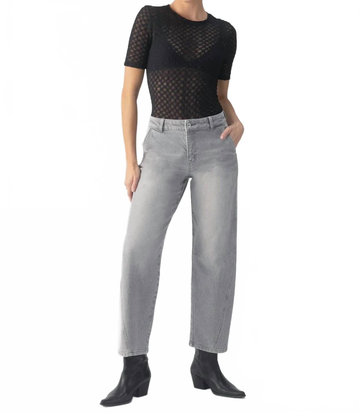 Джинсы-бочки с перекрученным швом в цвете «серый туман» Sanctuary, серый
Джинсы-бочки с перекрученным швом в цвете «серый туман» Sanctuary, серый