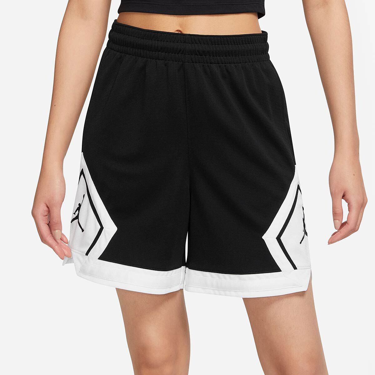 Шорты W J SPORT DIAMOND SHORTS Jordan, цвет Schwarz/Weiß/Weiß/Schwarz
Шорты W J SPORT DIAMOND SHORTS Jordan, цвет Schwarz/Weiß/Weiß/Schwarz