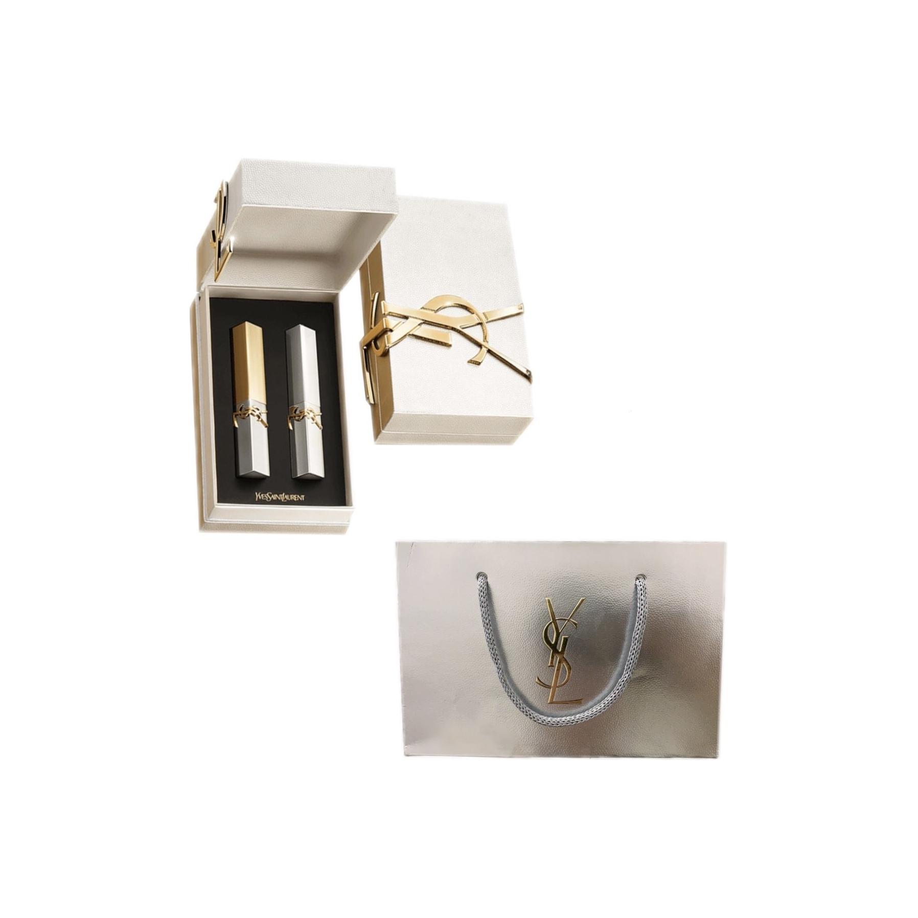 Набор косметики для женщин SAINT LAURENT
Набор косметики для женщин SAINT LAURENT