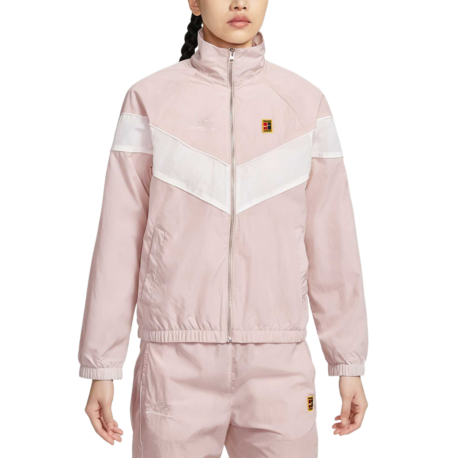 Nike Куртка WINDRUNNER женская Silt Red со стоячим воротником
Nike Куртка WINDRUNNER женская Silt Red со стоячим воротником