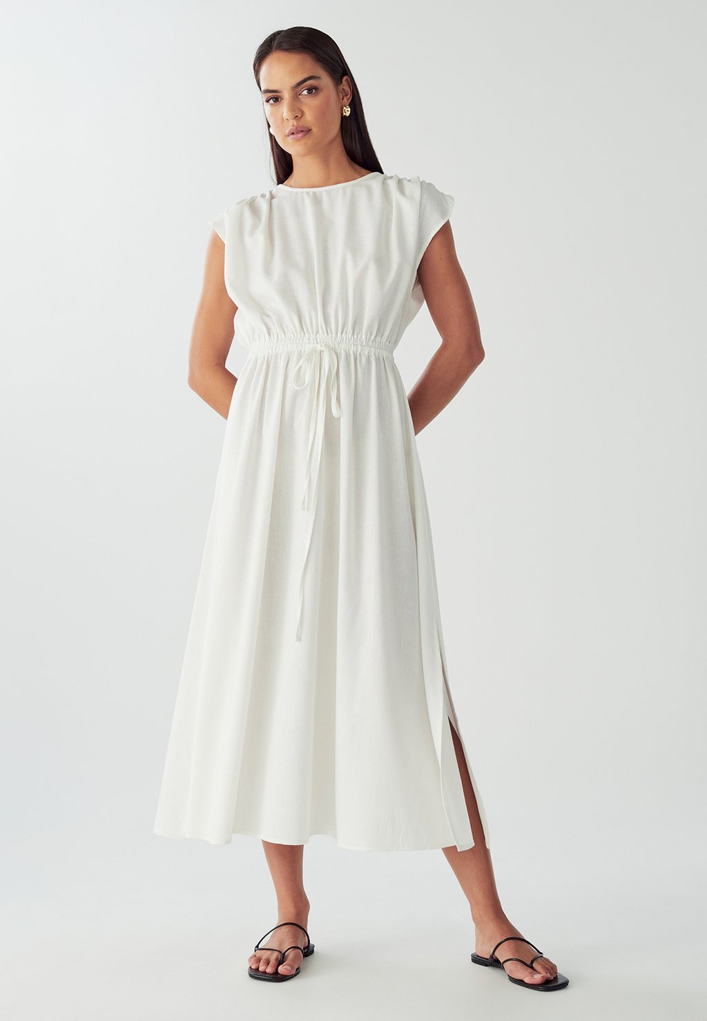 Повседневное платье CAROL MIDI WILLA, белый
Повседневное платье CAROL MIDI WILLA, белый