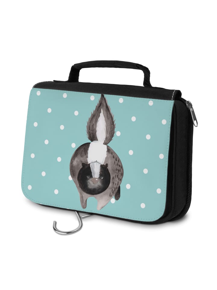 Mr. & Mrs. Panda Косметичка с рисунком, изображающим нападение скунса (без слогана), в бирюзовом пастельном цвете
Mr. & Mrs. Panda Косметичка с рисунком, изображающим нападение скунса (без слогана), в бирюзовом пастельном цвете