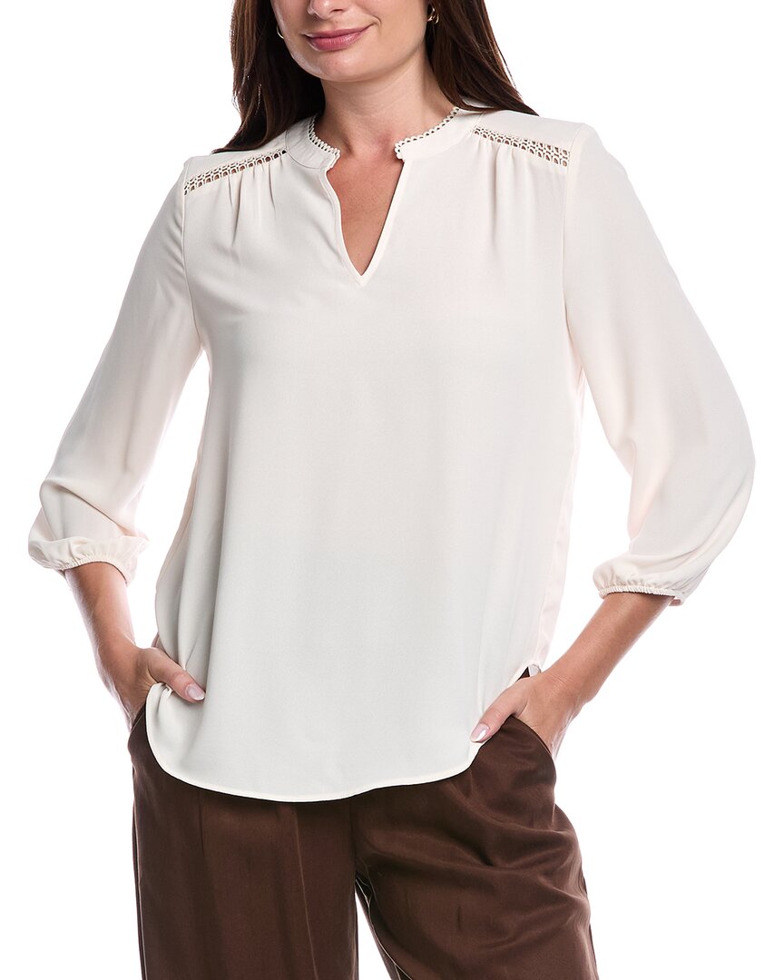 Джонс Нью-Йорк Блузка с кружевной отделкой Jones New York, белый
Джонс Нью-Йорк Блузка с кружевной отделкой Jones New York, белый