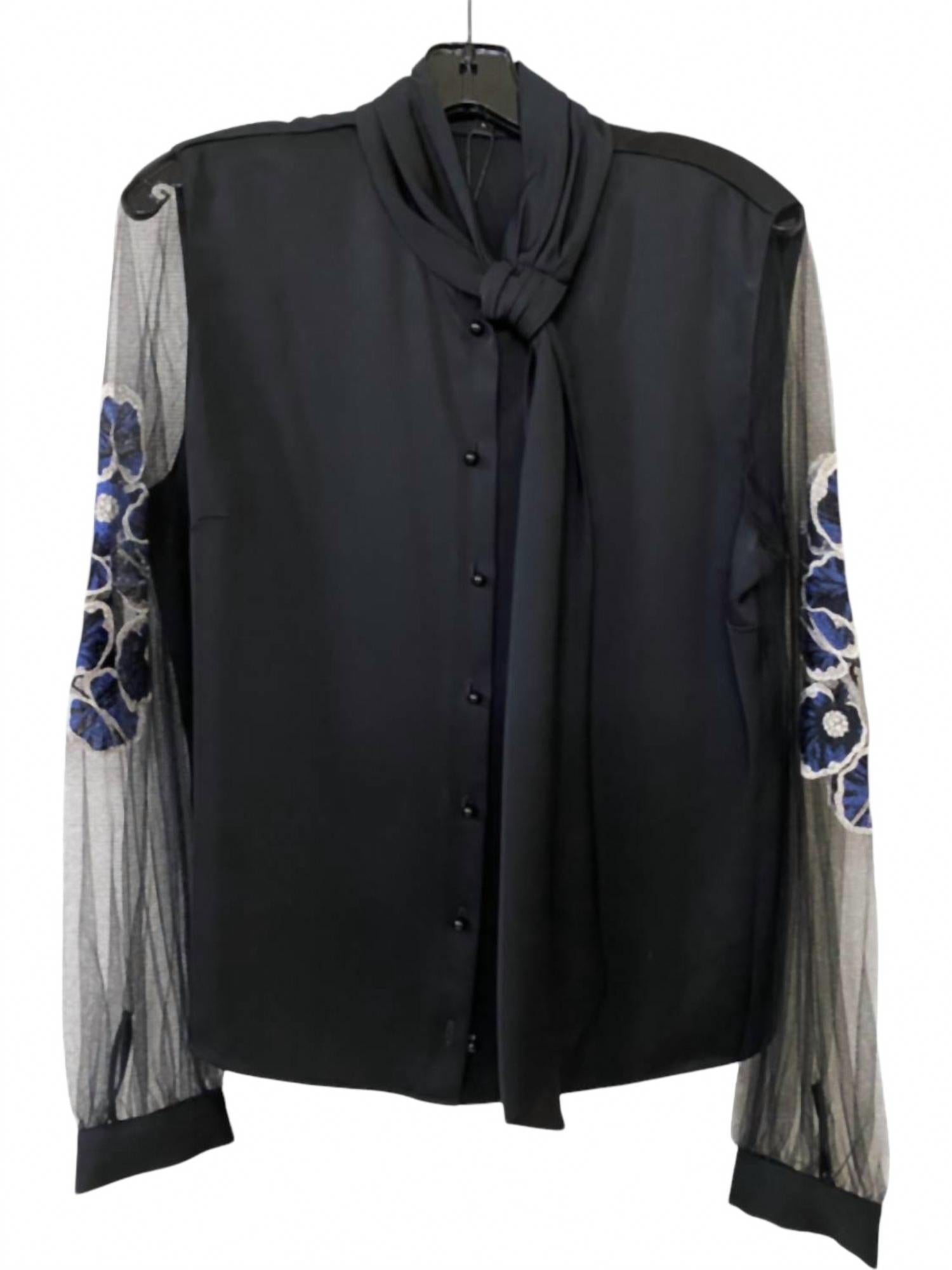 Женская рубашка из тюля Lurex Fiore в черно-синем цвете HILTON HOLLIS
Женская рубашка из тюля Lurex Fiore в черно-синем цвете HILTON HOLLIS