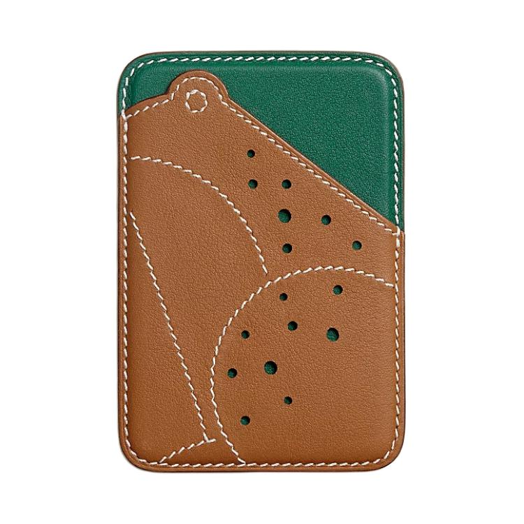 HERMES Магсейф картхолдер из телячьей кожи женский средний зеленый с золотым, Medium Green & Gold
HERMES Магсейф картхолдер из телячьей кожи женский средний зеленый с золотым, Medium Green & Gold